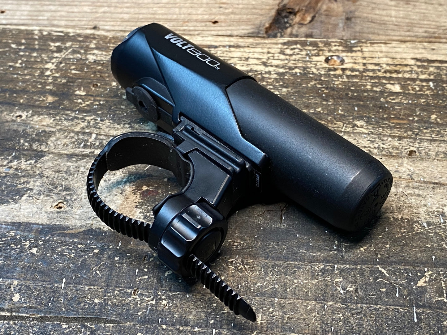 IU676 キャットアイ CATEYE VOLT 800 フロントライト