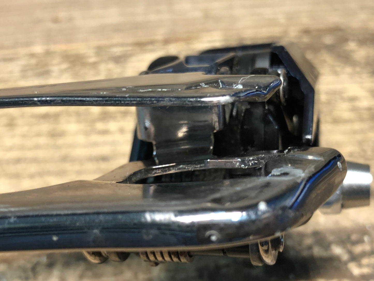 IN616 シマノ Shimano デュラエース DURA-ACE FD-R9150 Di2 電動 フロントディレイラー 2s 直付