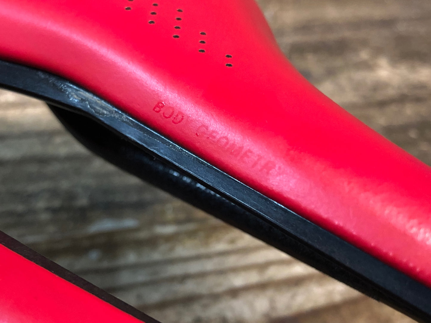 IV274 スペシャライズド SPECIALIZED S-WORKS パワー Power サドル カーボンレール 143㎜ 赤