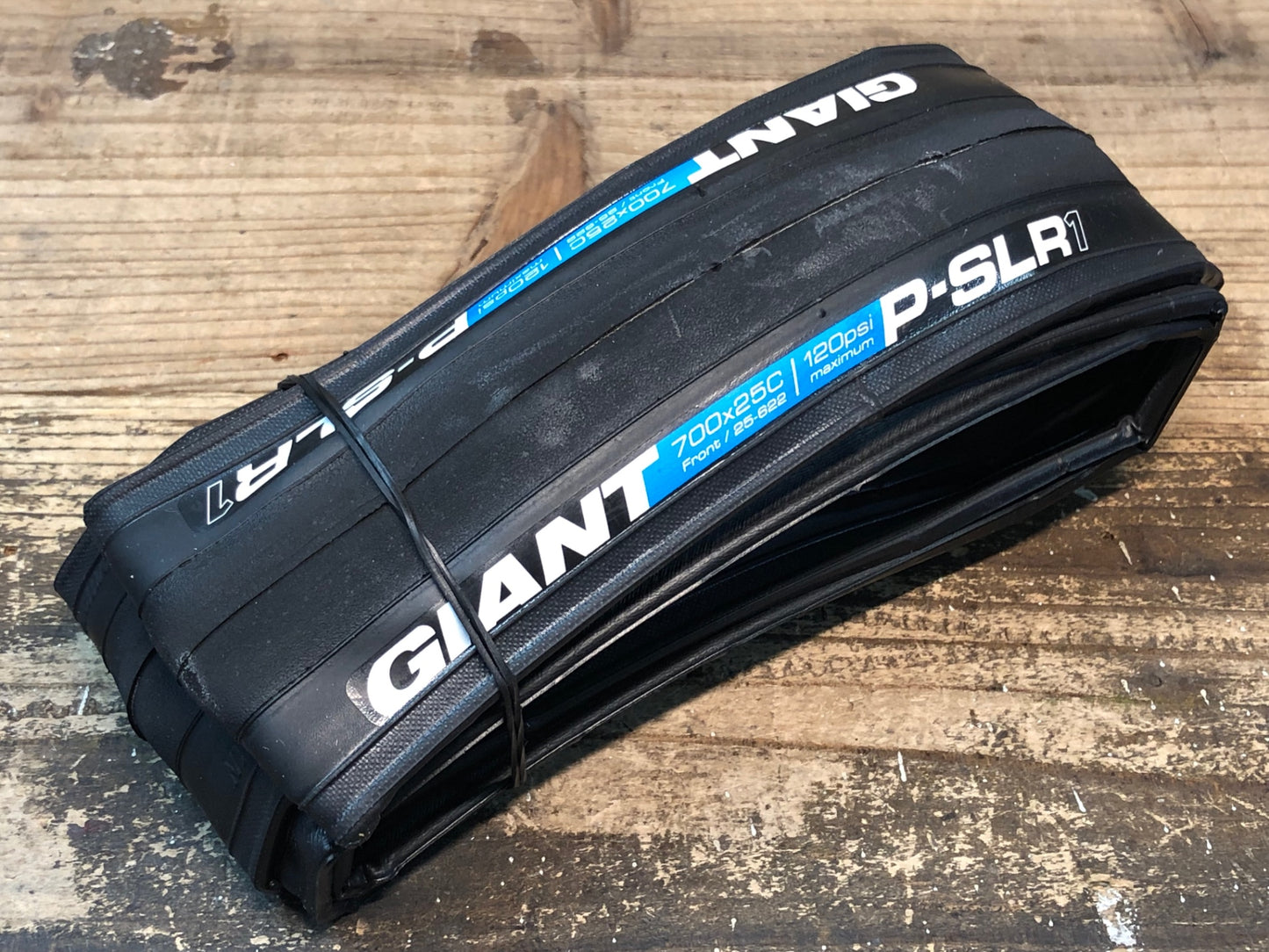 IW076 ジャイアント GIANT P-SLR1 TIRE REAR 700x25C タイヤ