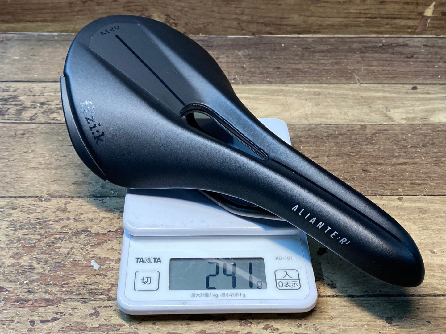 IM936 フィジーク Fizik ALIANTE R3 OPEN サドル KIUMレール