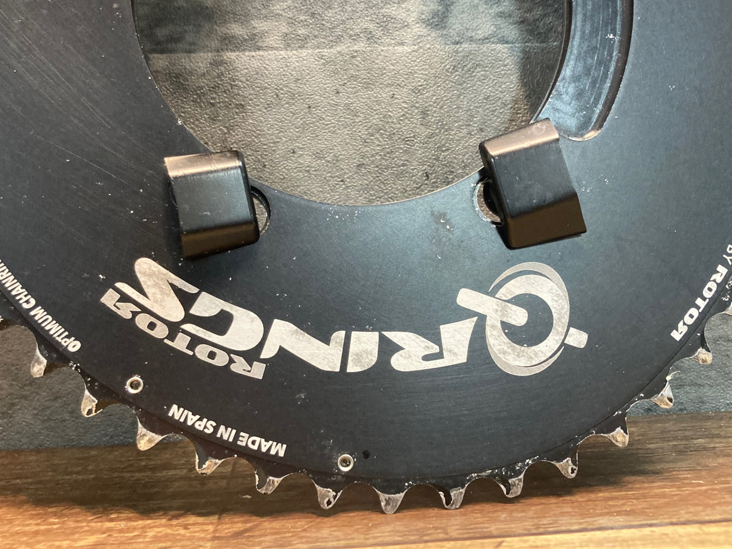 IQ326 ローター ROTOR QRINGS AERO チェーンリング 52/36T 4ARM PCD110