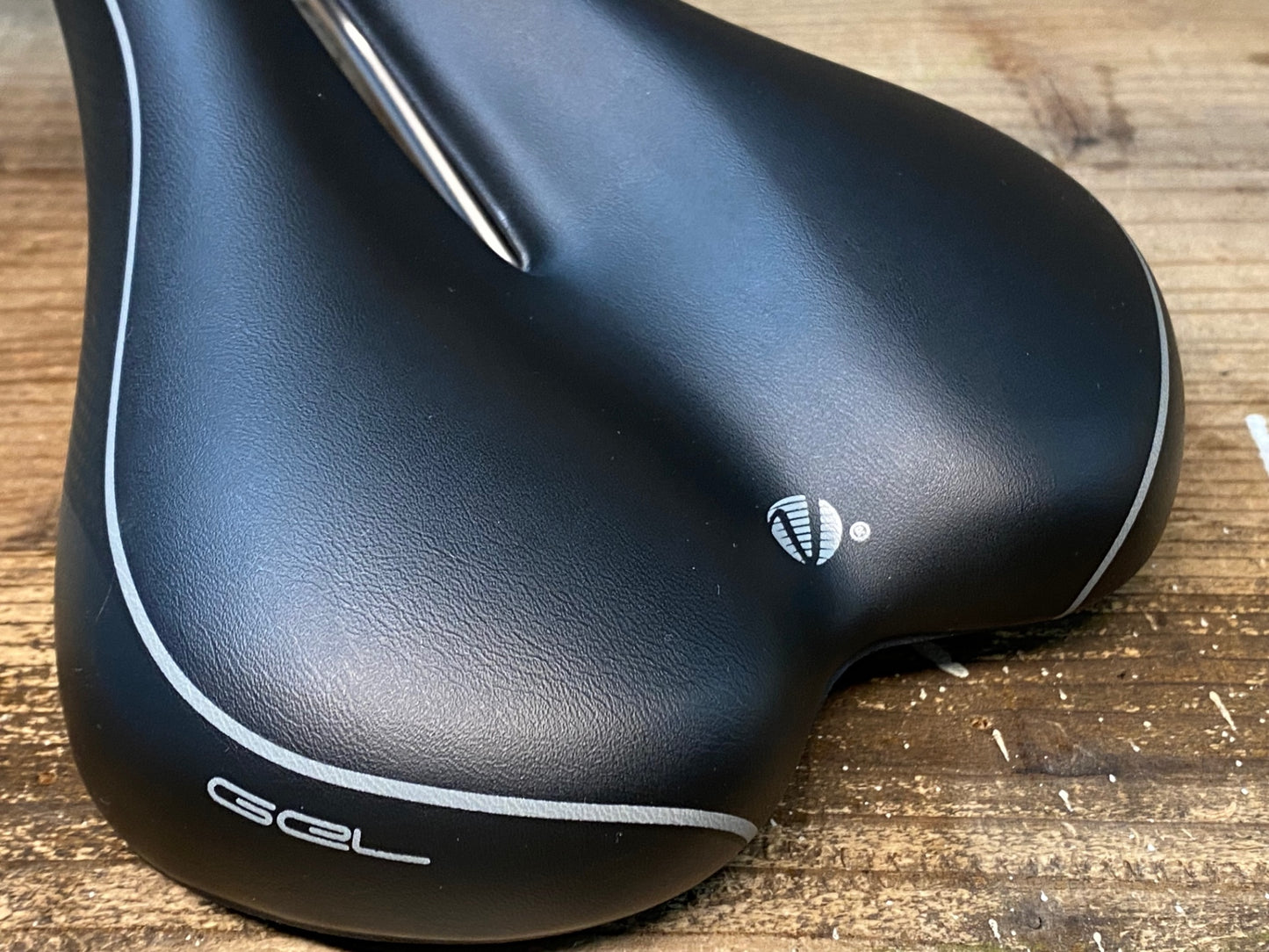 IW006 ヴェロ VELO Swan 0 GEL サドル 黒 クロモリ