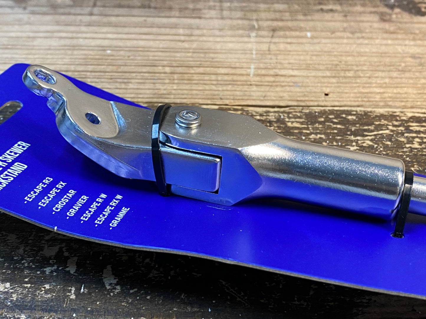 IV794 ジャイアント GIANT ESCAPE R SKEWER KICKSTAND スタンド