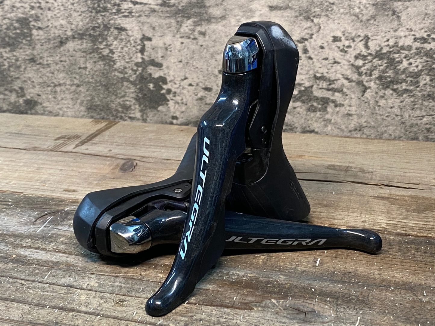 IP891 シマノ SHIMANO アルテグラ ULTEGRA ST-R8020 STIレバー 左右セット ガリ傷 ※左レバー固定付近クラックありの為ジャンク