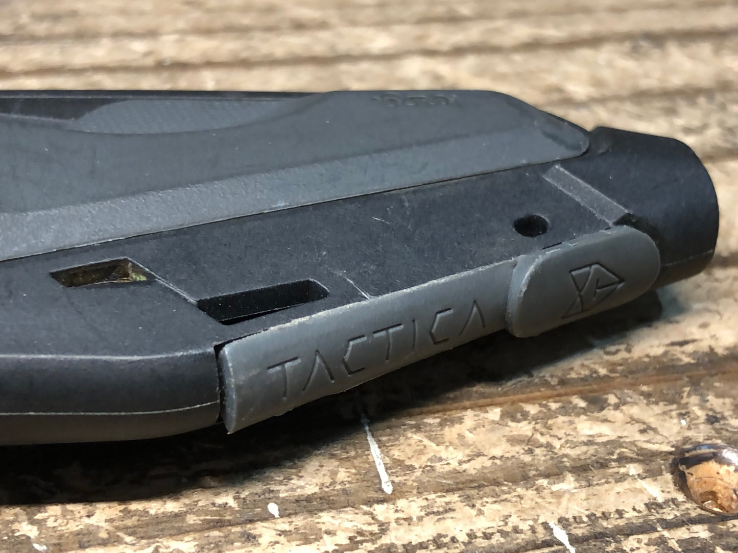 IL218 ノグ Knog FANG MULTI TOOL ツール