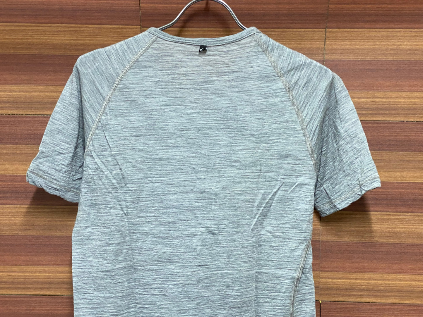 IU211 イザドア Isadore 半袖 ベースレイヤー グレー M