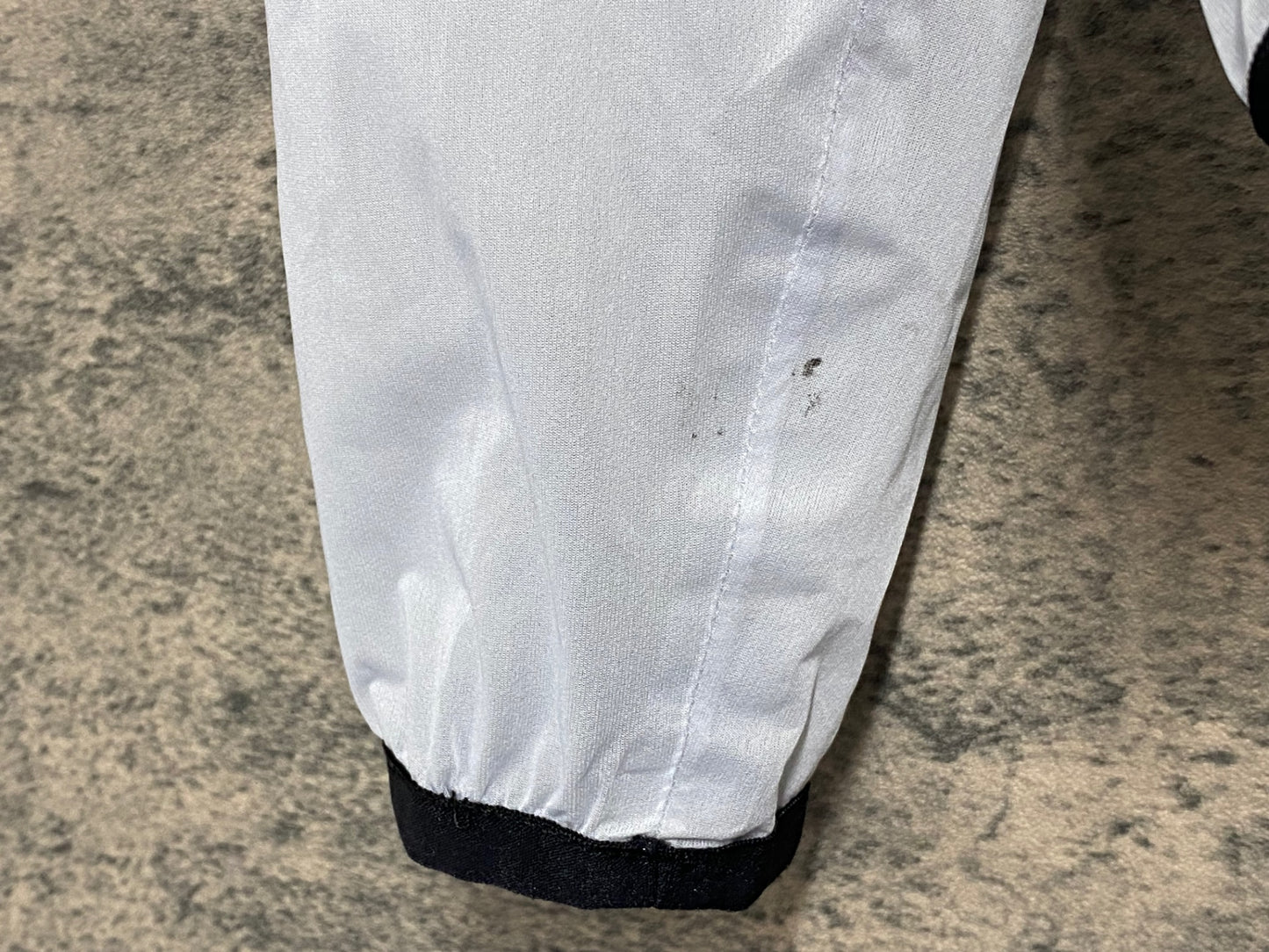 JB680 カステリ Castelli ウィンドブレイカー 白 S