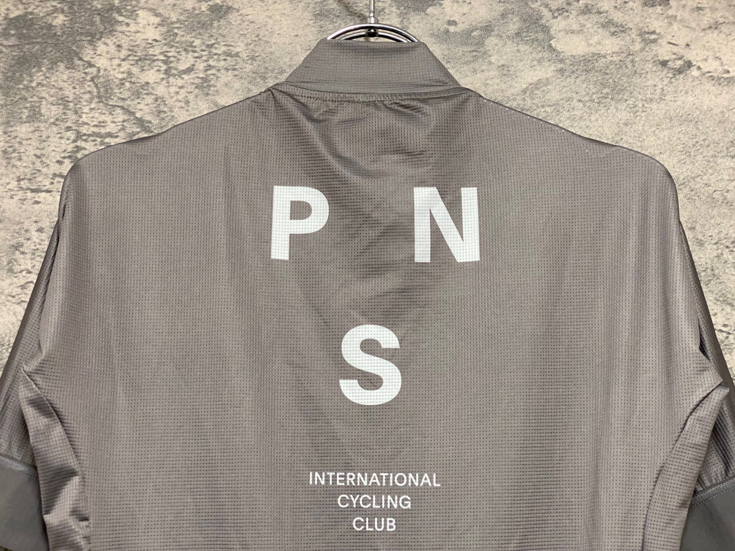 JC399 パスノーマルスタジオ Pas Normal Studios | Men's Mechanism Jersey 半袖 サイクルジャージ ミディアムグレー M