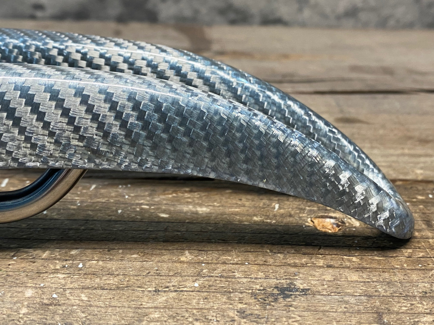 IQ384 Selle SMP カーボン CARBON サドル ホワイト ステンレスレール