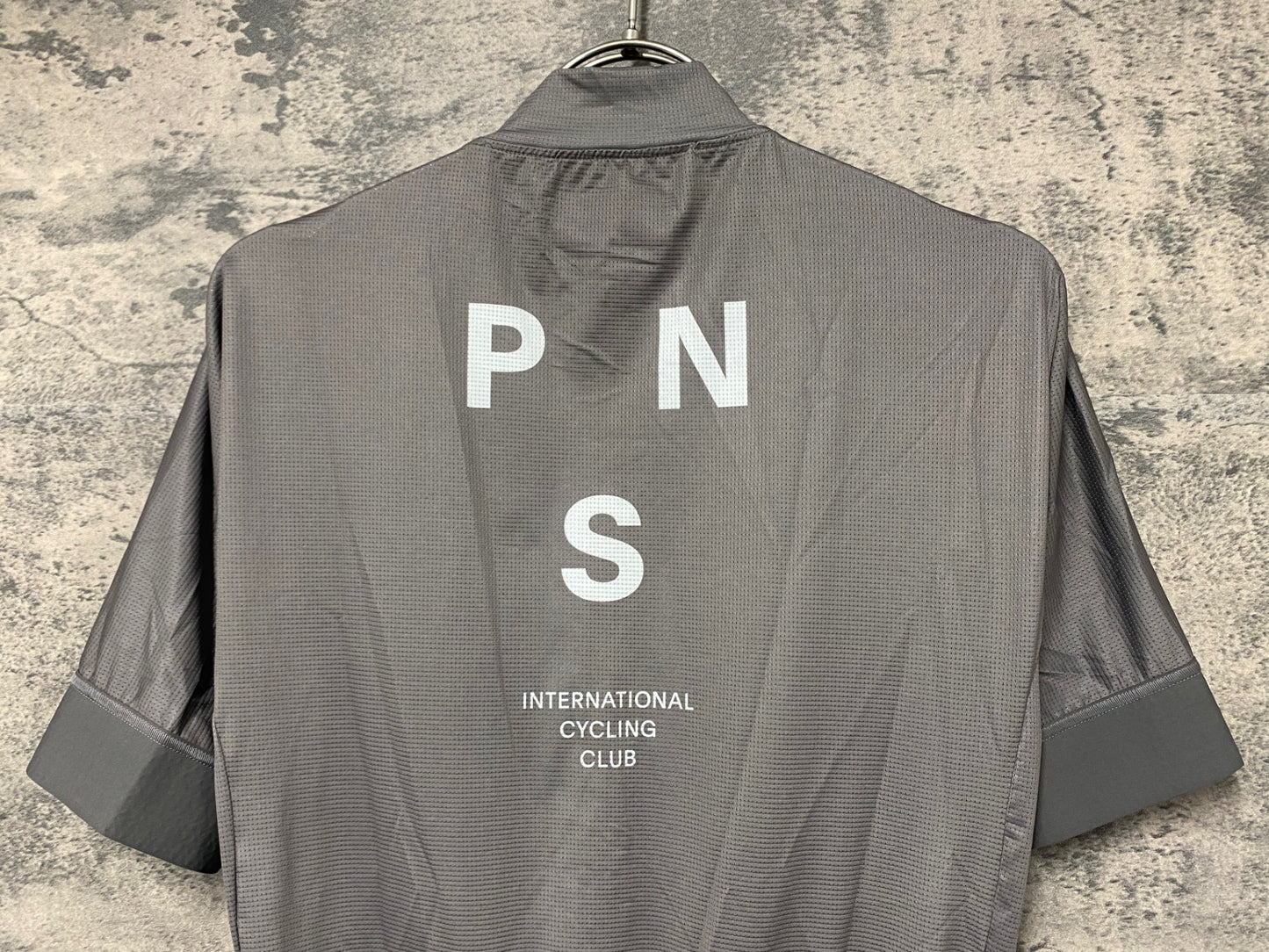 JC401 パスノーマルスタジオ Pas Normal Studios | Men's Mechanism Jersey 半袖 サイクルジャージ ミディアムグレー L