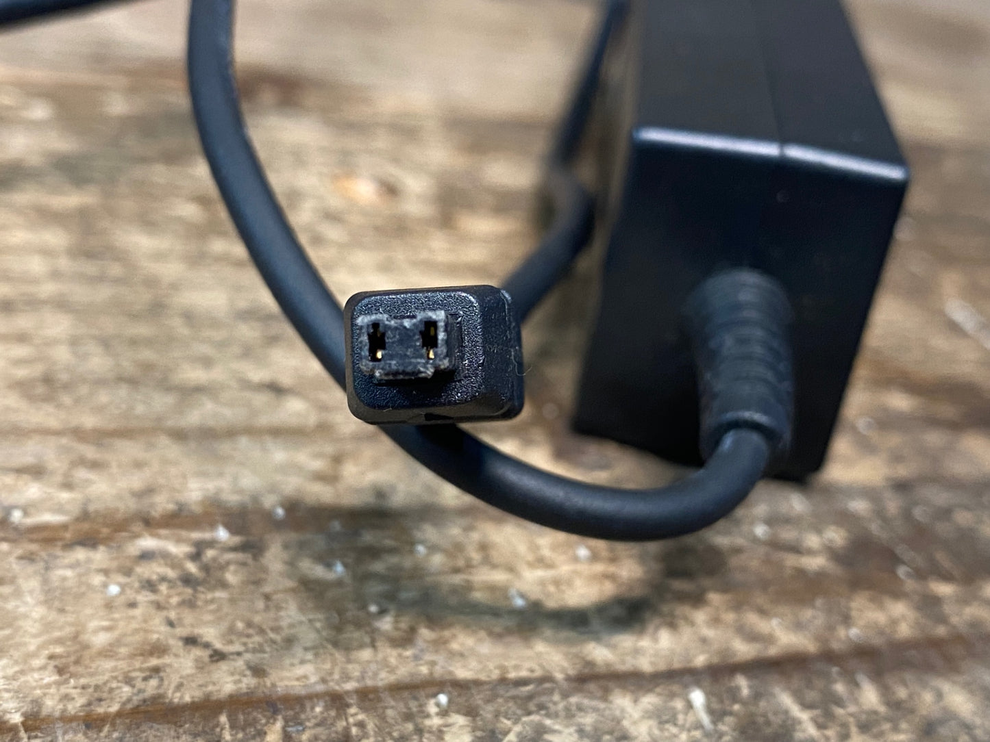 IO621 シマノ SHIMANO SM-BCR2 バッテリーチャージャー Di2 電動 ※接続確認済み