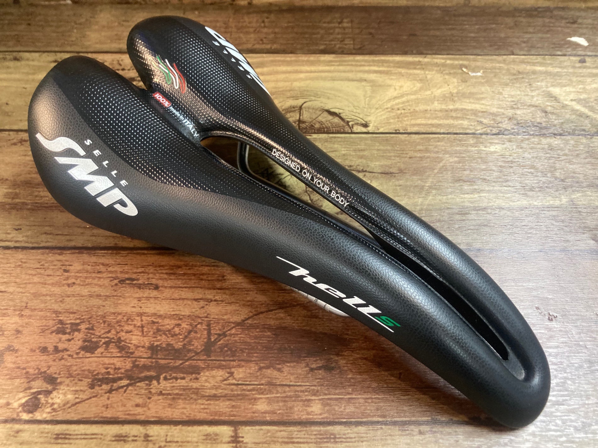 HU912 セラ SELLE SMP ヘル HELL S サドル ステンレスレール 144mm 黒