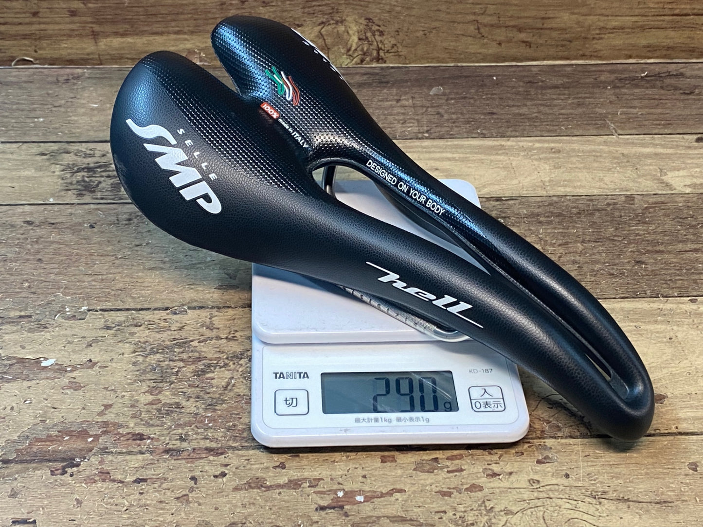 IH384 SELLE SMP ヘル HELL サドル 黒 ステンレスレール