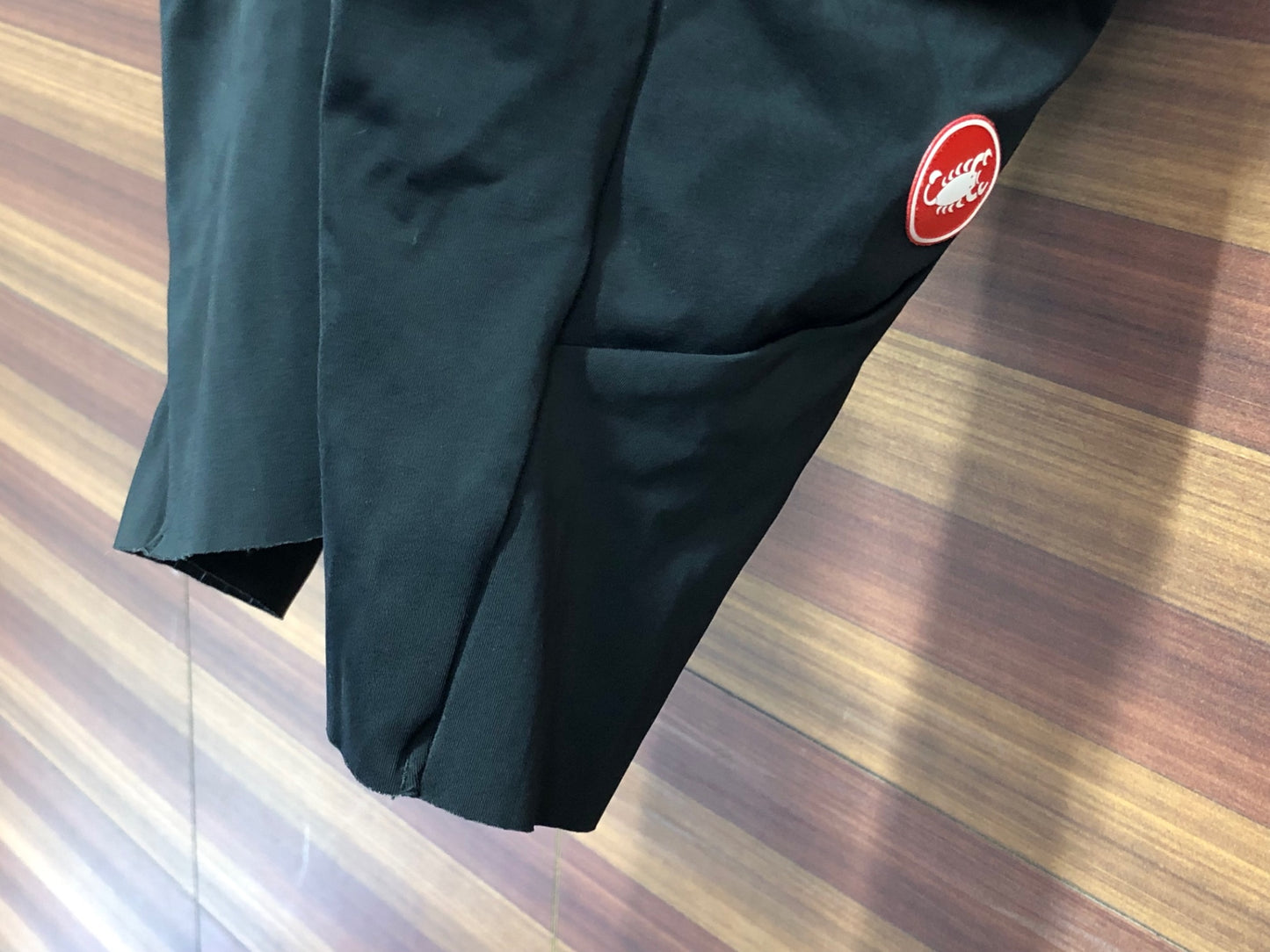 IS807 カステリ CASTELLI Unlimited カーゴ ビブショーツ 黒 M