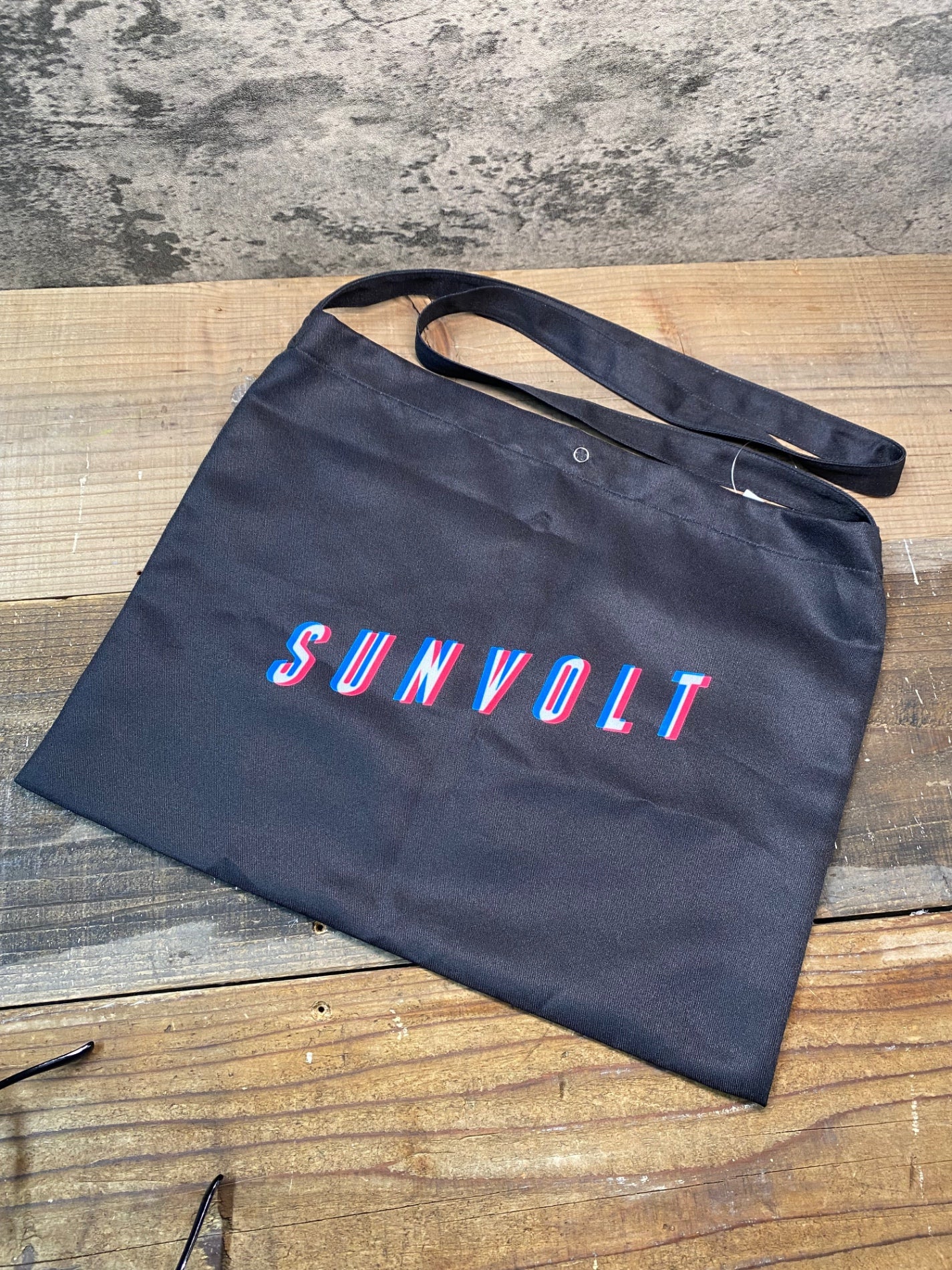 IP120 サンボルト SUNVOLT サコッシュ 黒