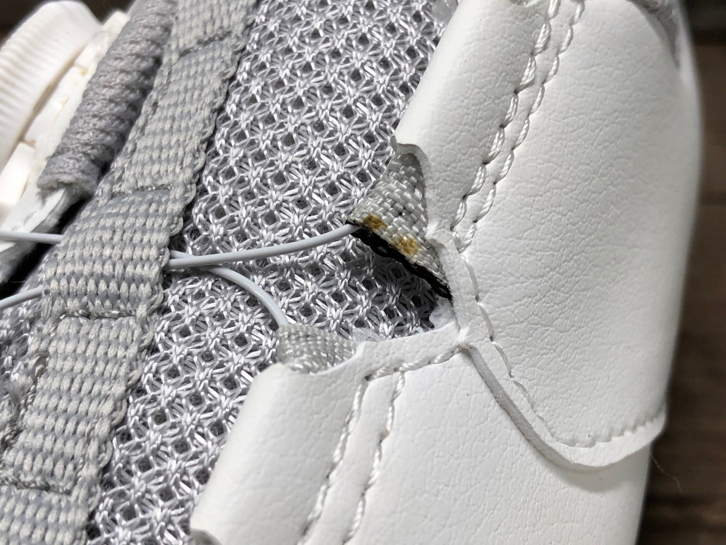 IV982 ジャイアント GIANT Liv FAMA boa フラットシューズ 白シルバー EU36