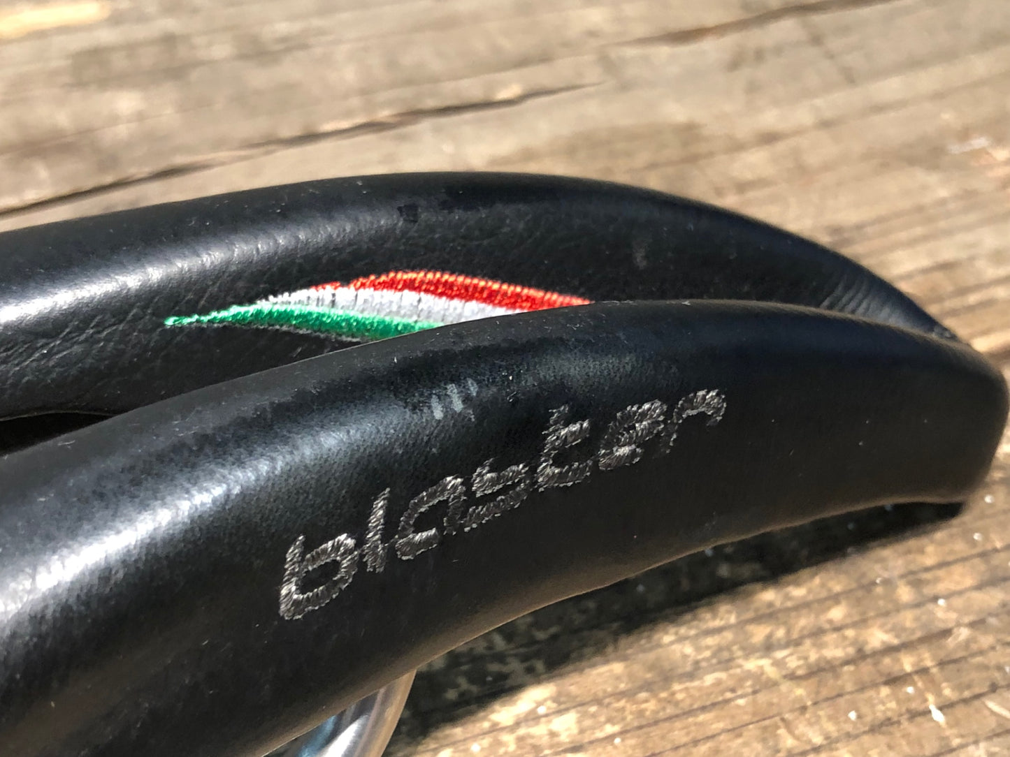 JA688 SELLE SMP BLASTER サドル 黒 AISI304レール 実測132mm
