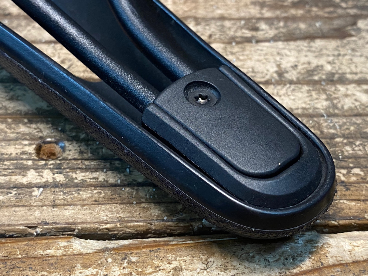 IW322 ブルックス BROOKS CAMBIUM C15 CARVED サドル 黒