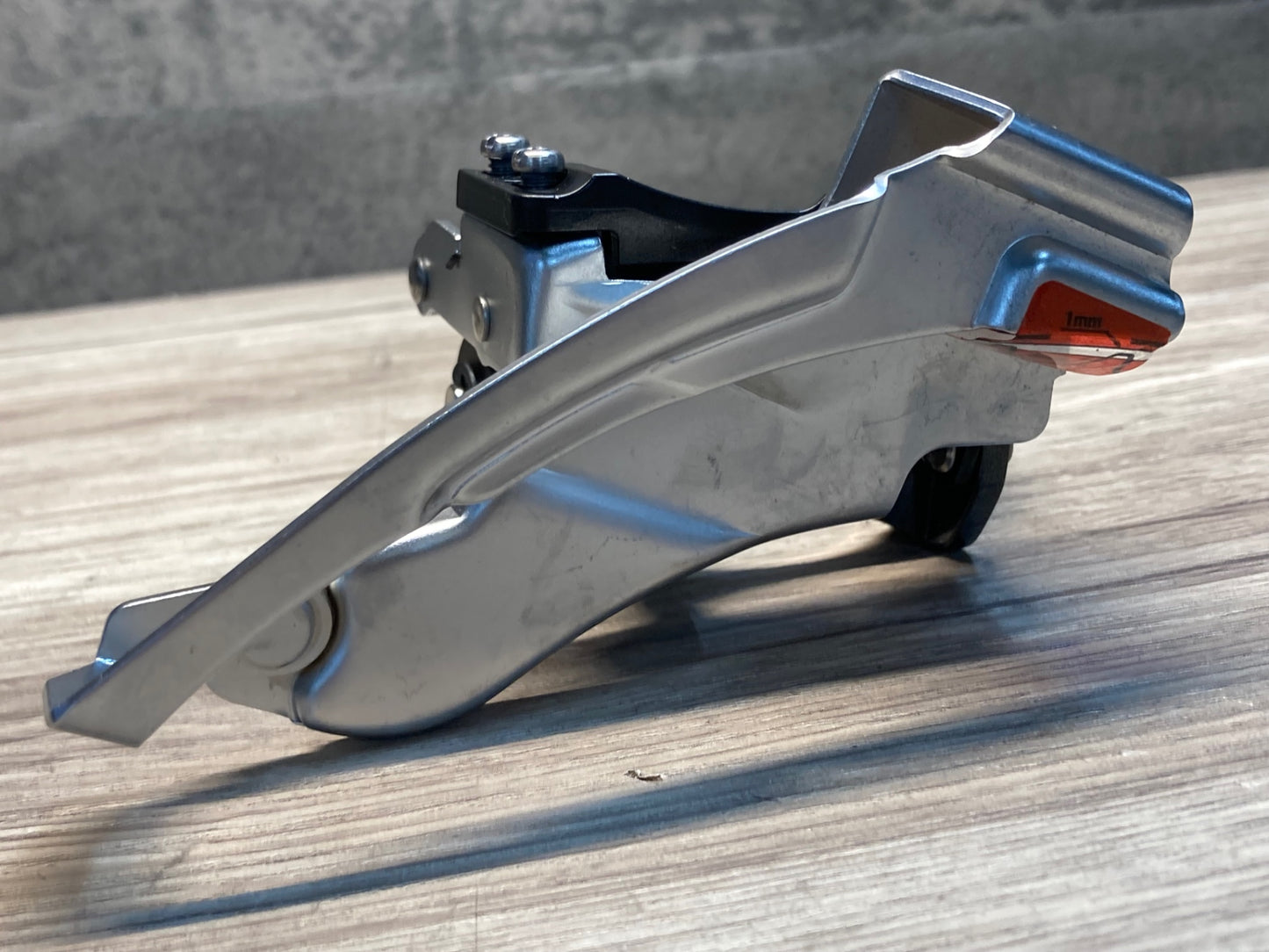 IW842 シマノ SHIMANO デオーレ DEORE FD-M590 フロントディレイラー バンド式 Φ34.9 ※ボルト欠品