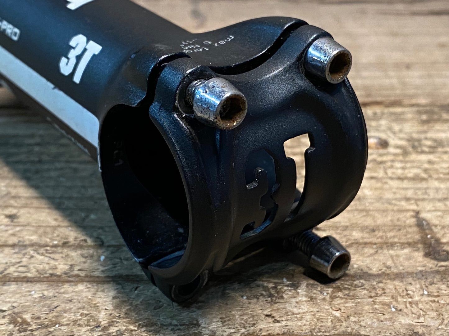 IY054 3T ARX-PRO アルミ ステム 110mm Φ31.8 OS -17° ※ボルト欠品