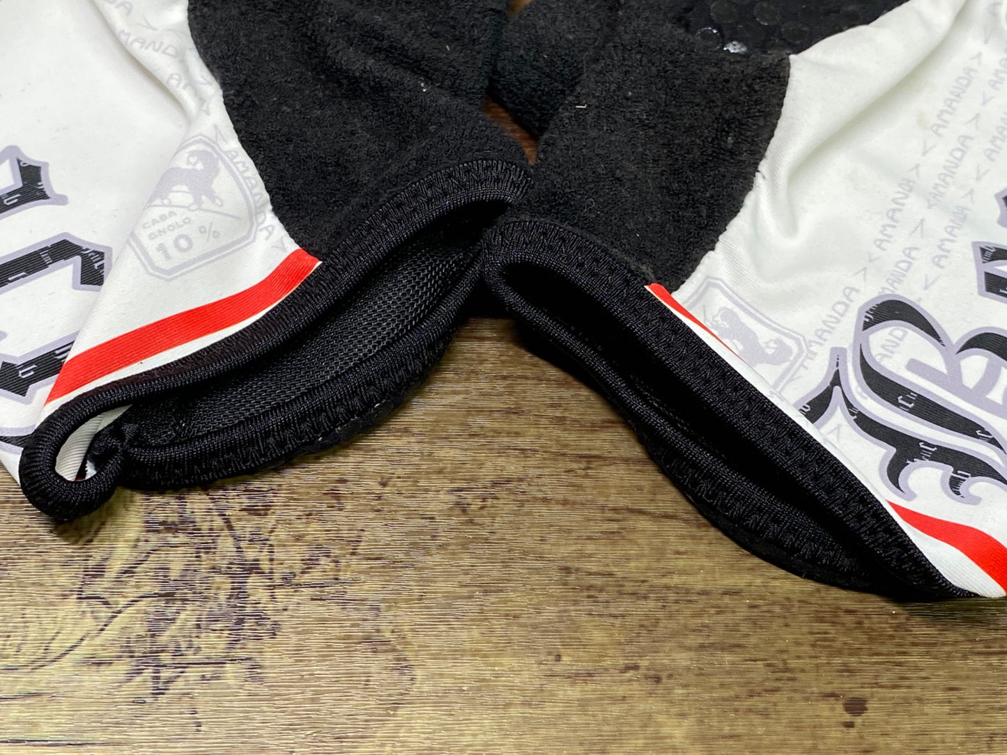 IY633 パンダーニ Pandani 指切り グローブ 白 黒 L