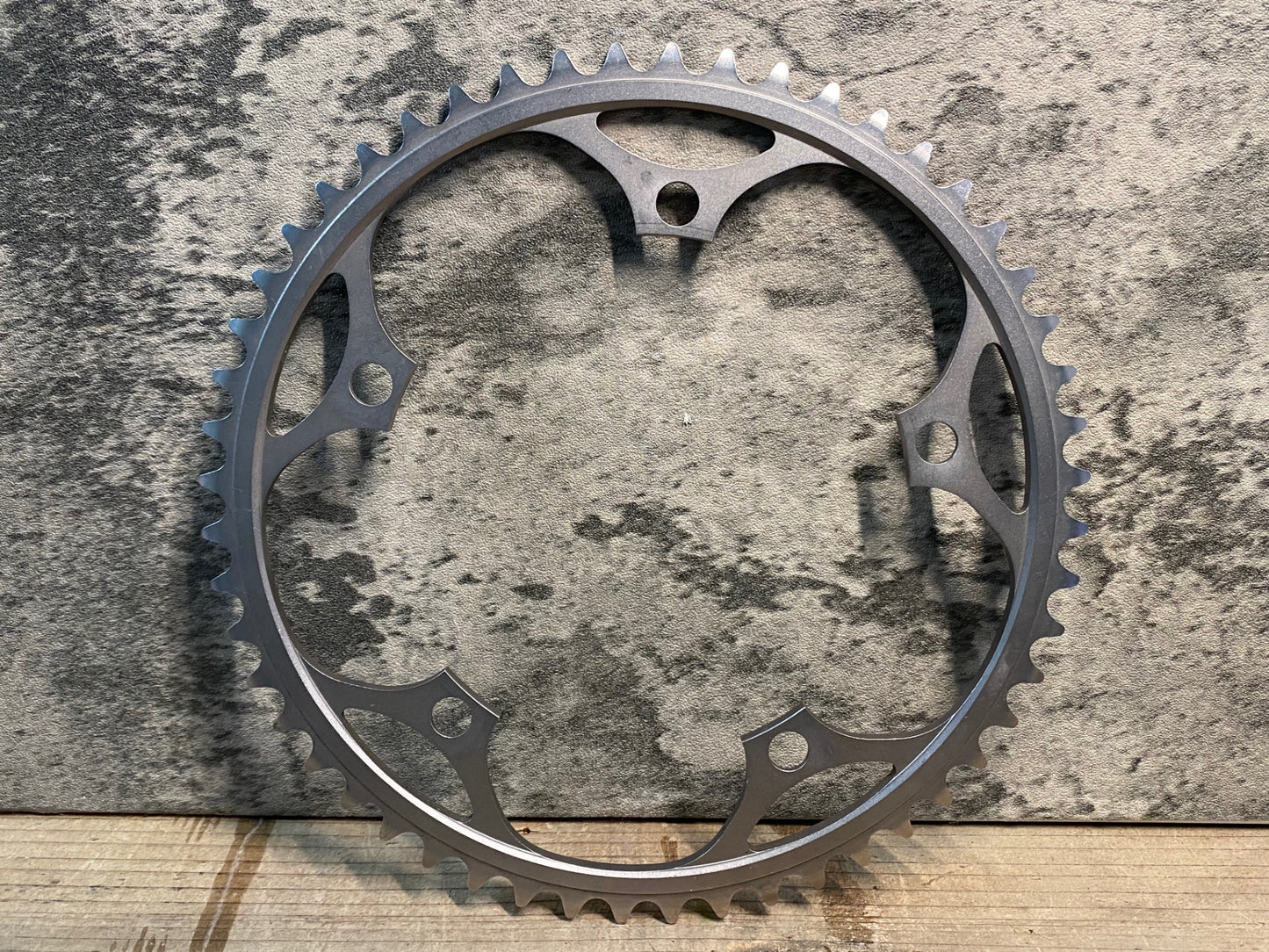 IP853 シマノ SHIMANO デュラエース DURA-ACE NJS チェーンリング 52T PCD144 トラック