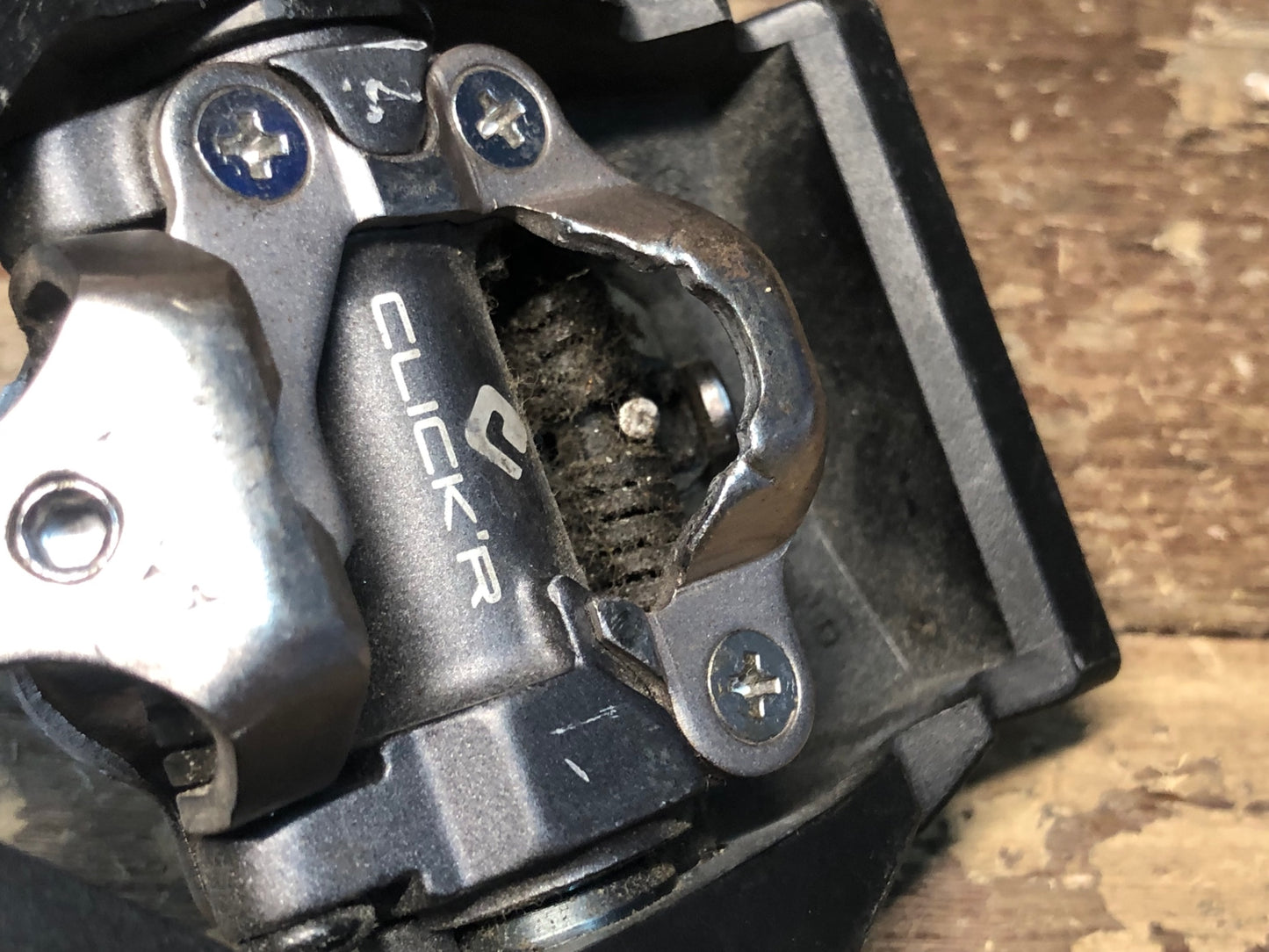 GC086 シマノ SHIMANO PD-T700 ビンディングペダル SPD