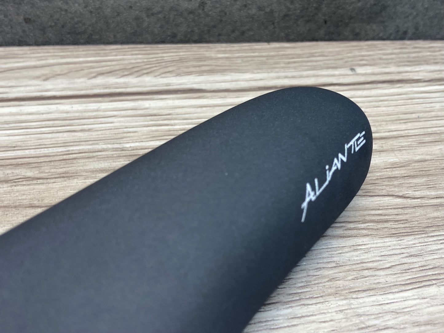 IW733 フィジーク fizik アリアンテ ALIANTE R3 regular サドル kiumレール 実測138mm