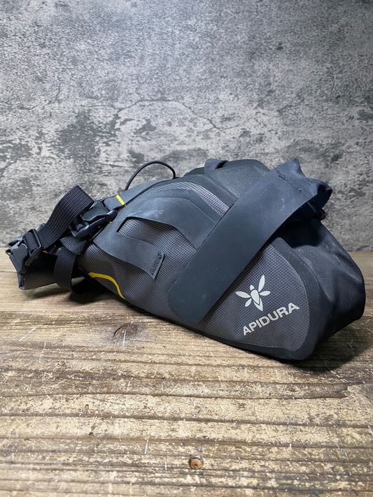 IS922 アピデュラ APIDURA EXPEDITION サドルバッグ グレー 黒 9L ※汚れ