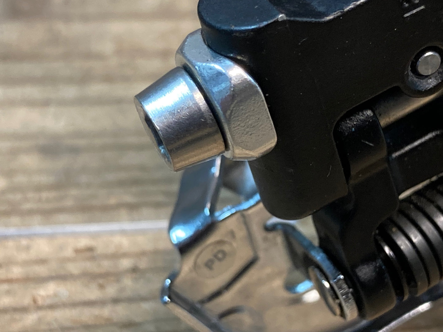 IZ393 シマノ SHIMANO 105 FD-5800 フロントディレイラー 2S 直付