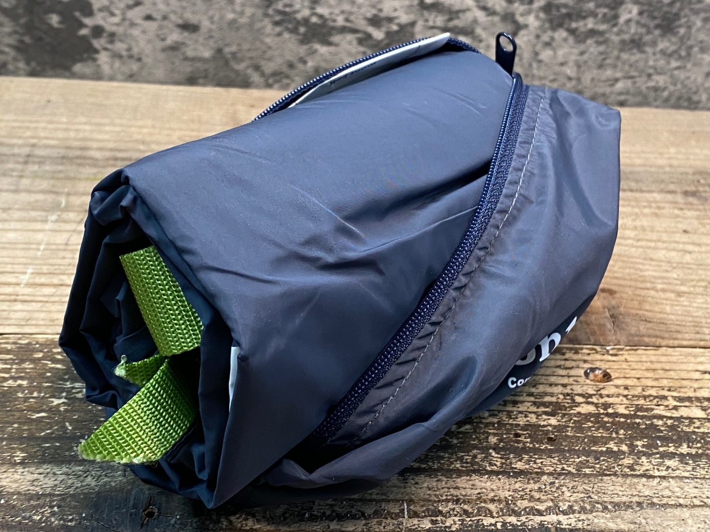 JB491 モンベル mont-bell 横型 輪行袋 グレー