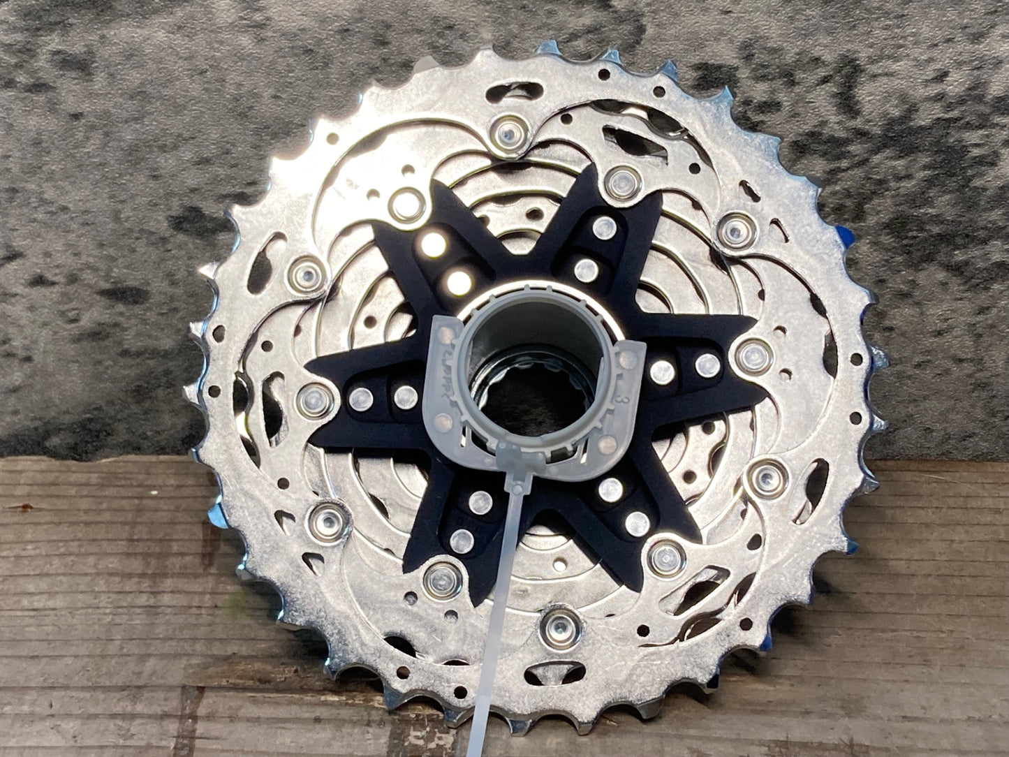 IQ121 シマノ SHIMANO 105 CS-R7100-12 スプロケット 12s 11-34T