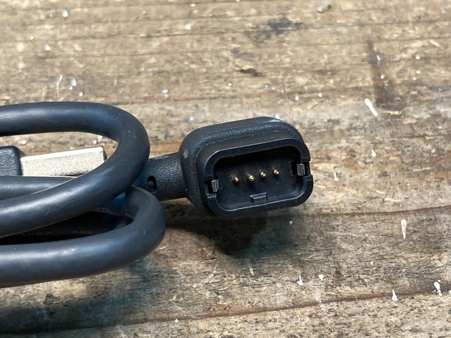 IQ092 シマノ SHIMANO EW-EC300 充電コネクター