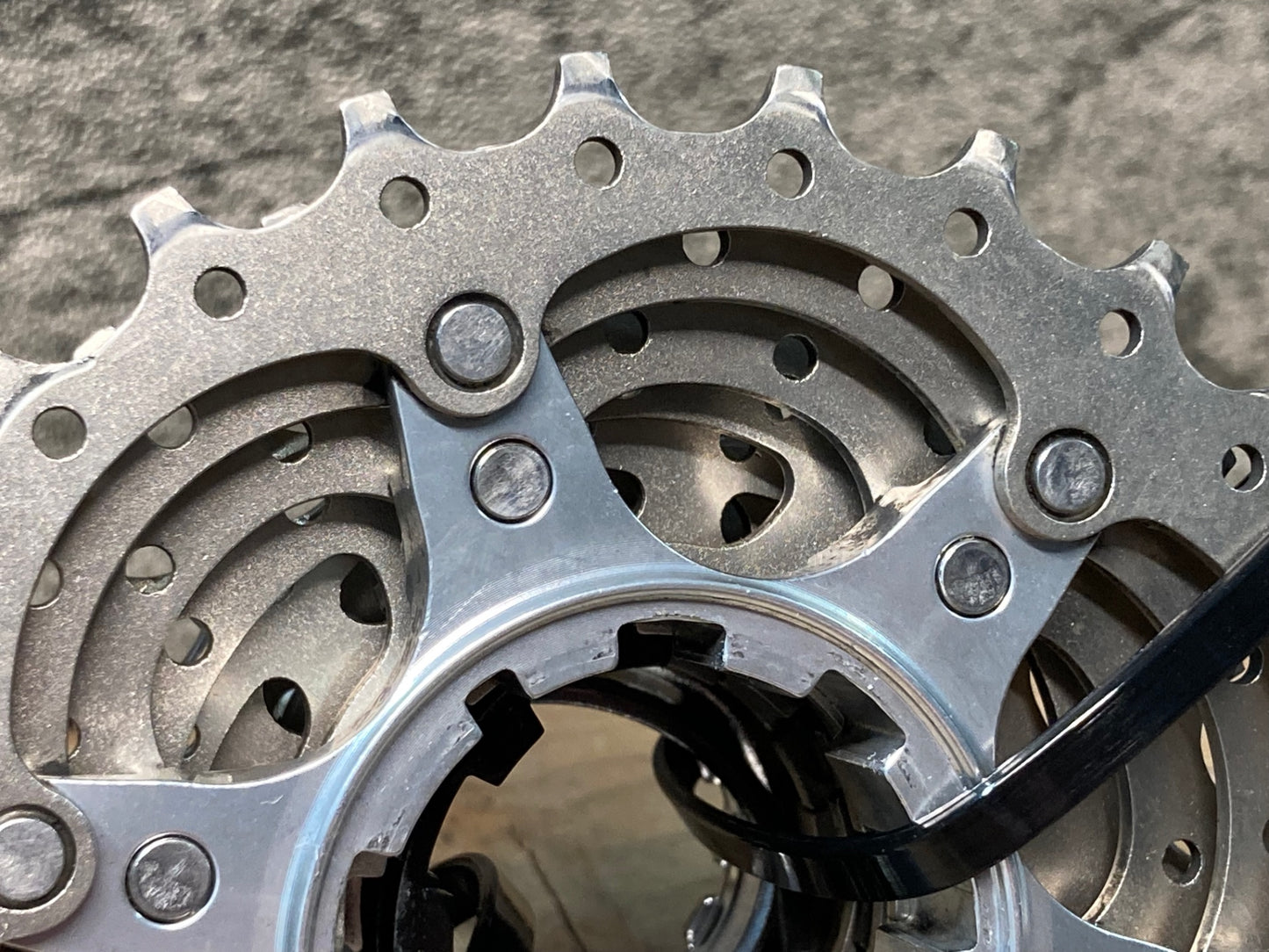 IG091 シマノ SHIMANO デュラエース DURA-ACE CS-6600 スプロケット 12-25T 10S