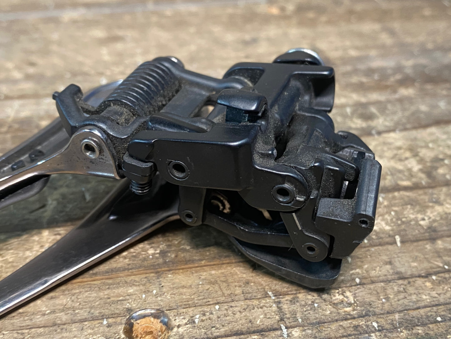 IT052 シマノ SHIMANO デュラエース DURA-ACE FD-R9100 直付 フロントディレイラー 2s