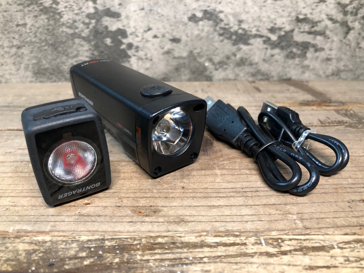 IY811 ボントレガー BONTRAGER ION PRO RT 1300/ Flare RT フロント リア ライトセット