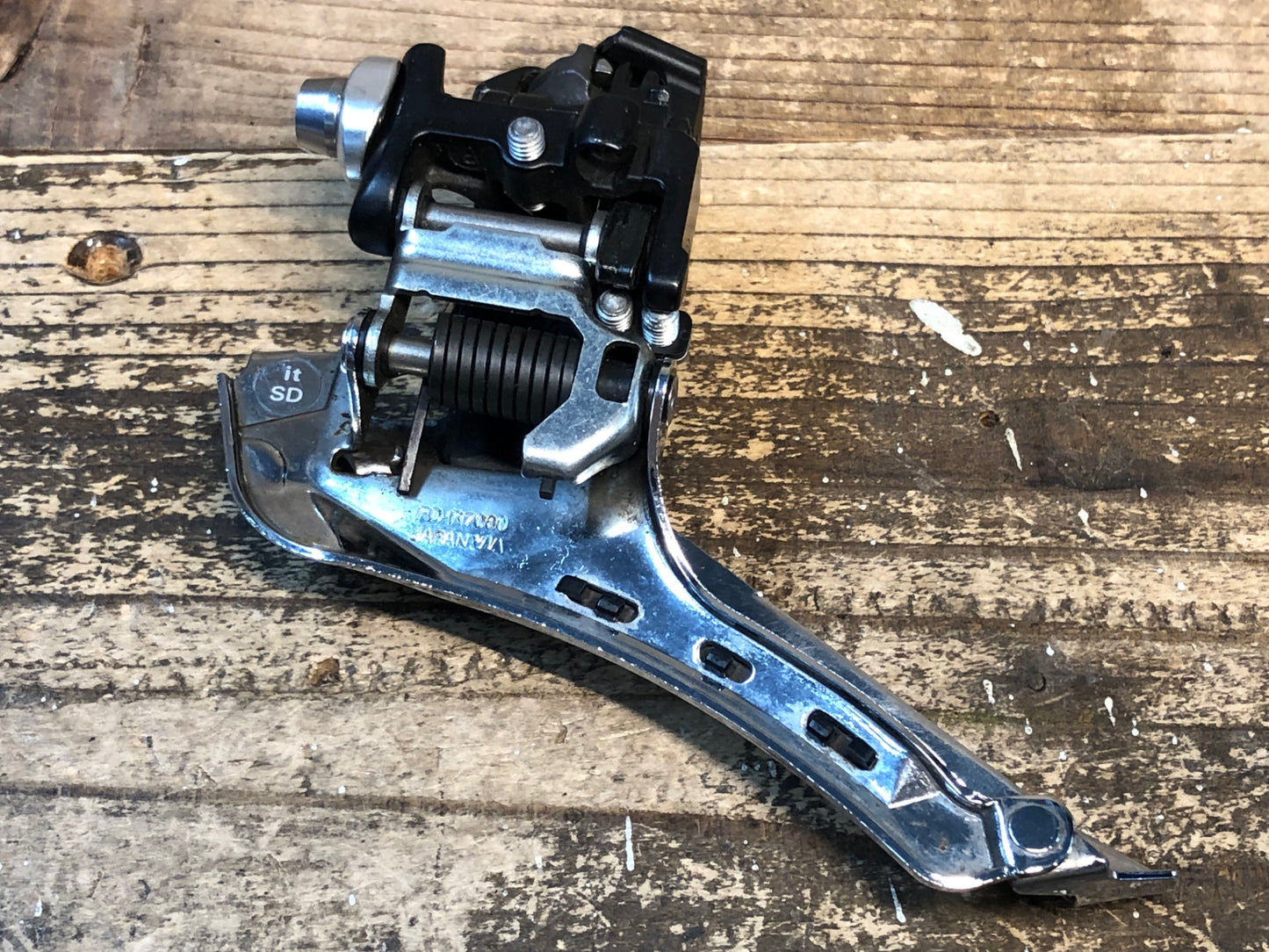 IZ782 シマノ SHIMANO 105 FD-R7000 フロントディレイラー 2S 直付