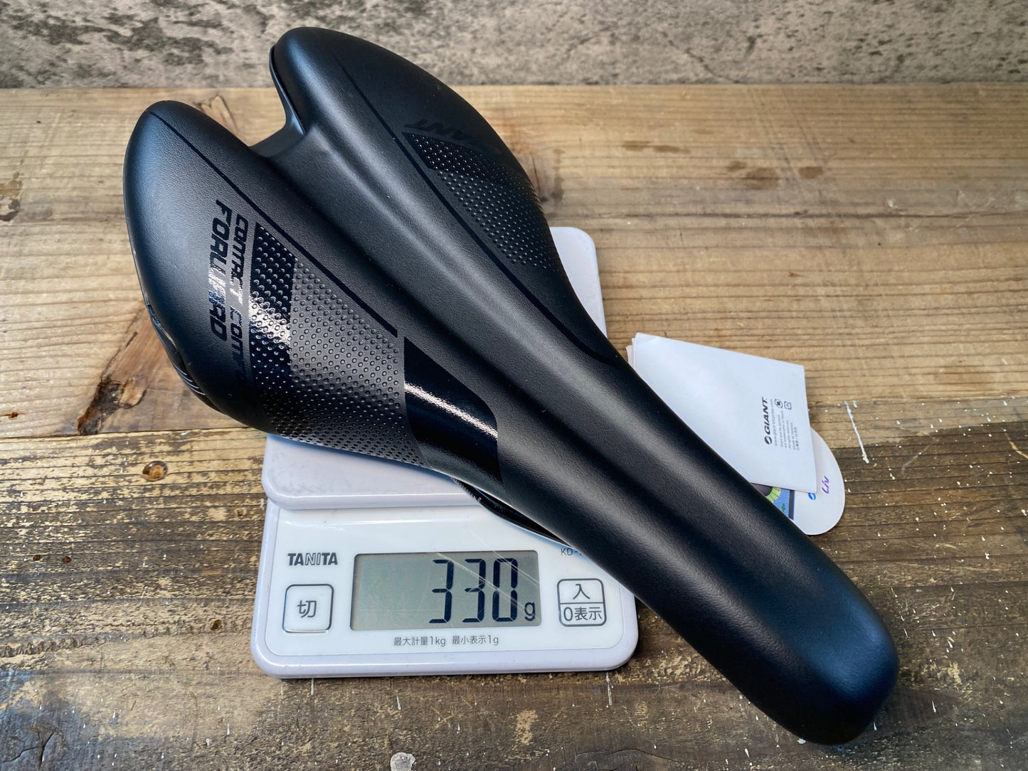 IV999 ジャイアント GIANT CONTACT COMFORT FORWARD SADDLE サドル 黒 クロモリ