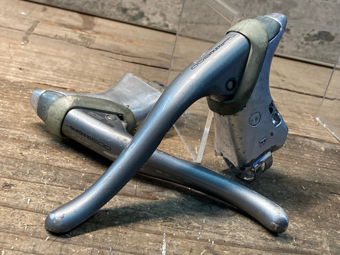 IR986 シマノ SHIMANO 600 BL-6401 ブレーキレバー ※フードカバー欠品