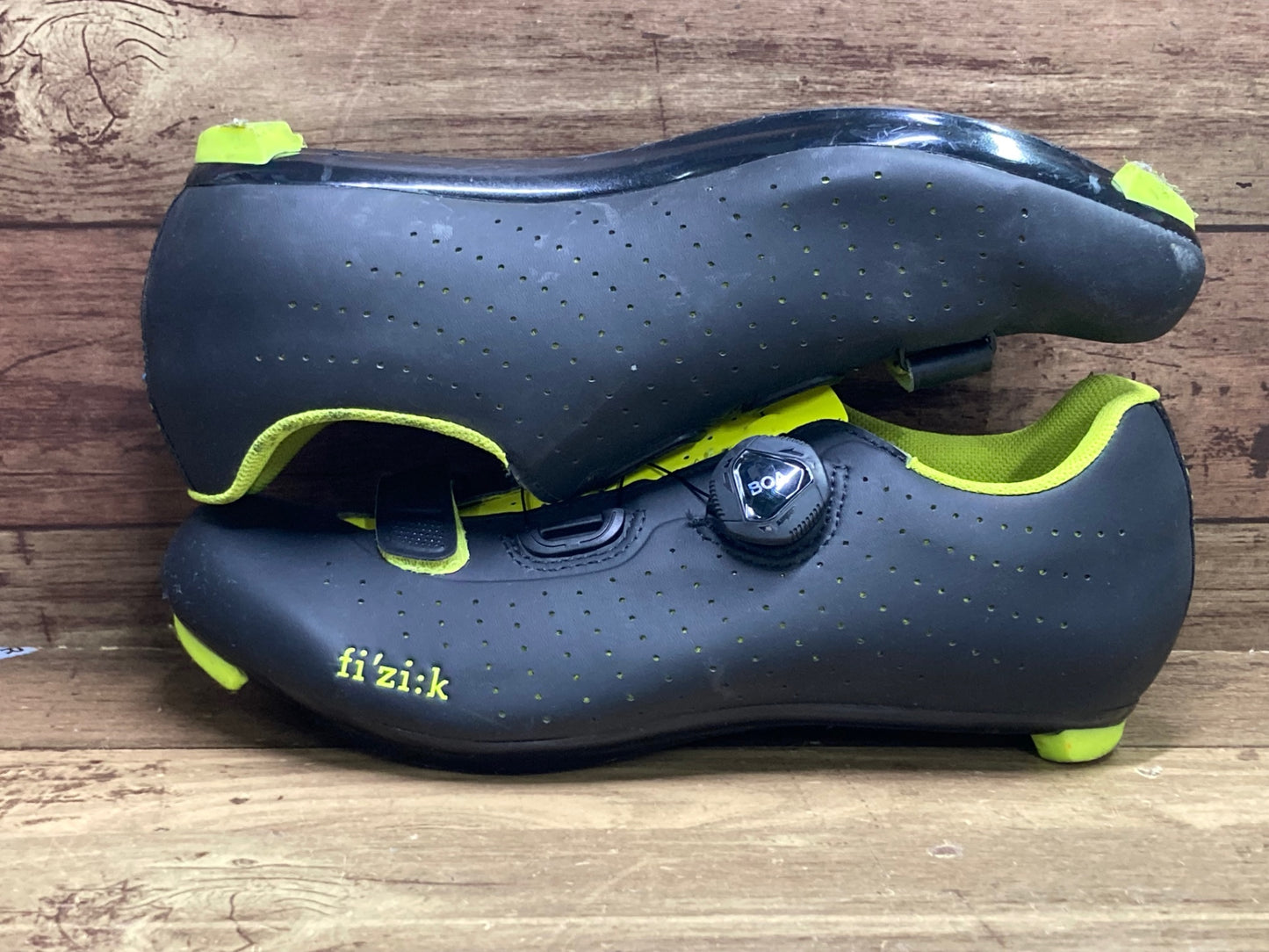 IJ879 フィジーク FIZIK R5 ロード ビンディングシューズ 40EU ブラック/イエロー