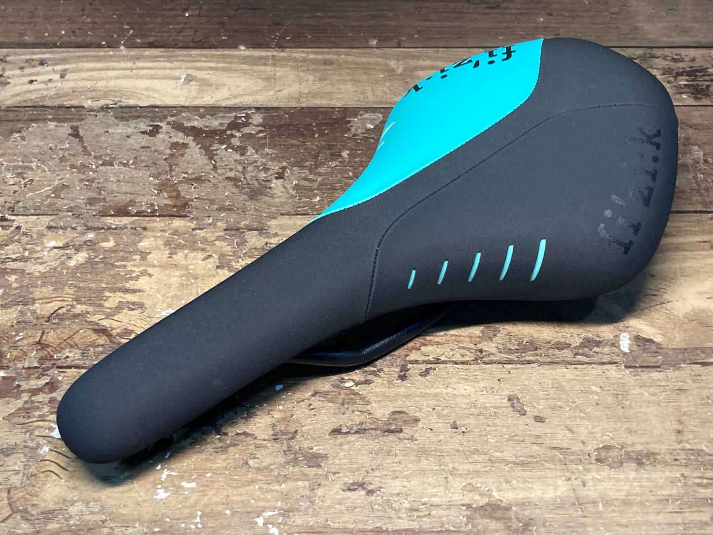 IK778 フィジーク FIZIK ANTARES R7 サドル チェレステ S_ALLOYレール 140mm