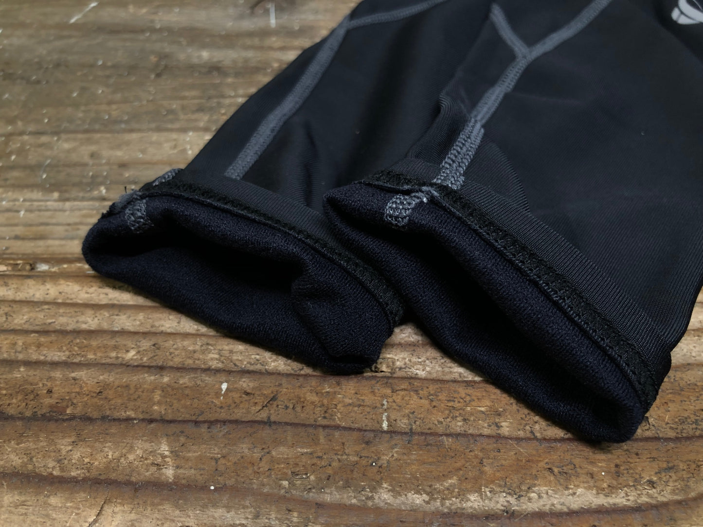 IL489 パールイズミ PERALiZUMi 裏起毛 アームカバー 黒 L