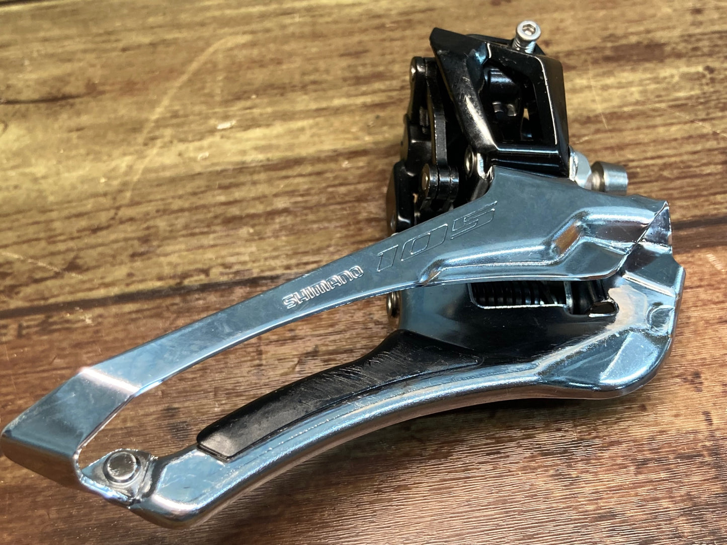 IX781 シマノ SHIMANO 105 FD-R7000 フロントディレイラー 2S 直付