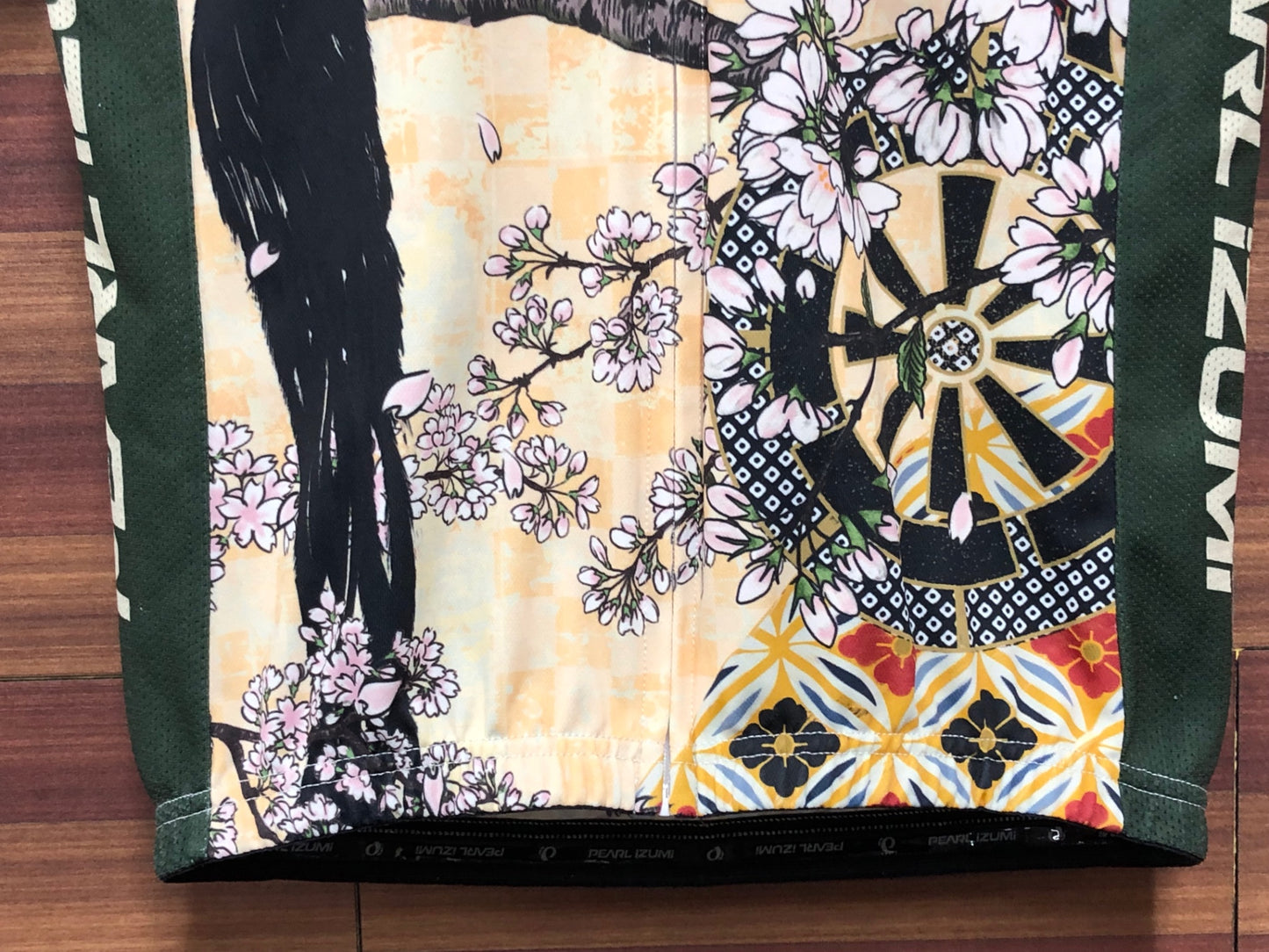 IV185 パールイズミ PEARL iZUMi 半袖 サイクルジャージ 桜 S