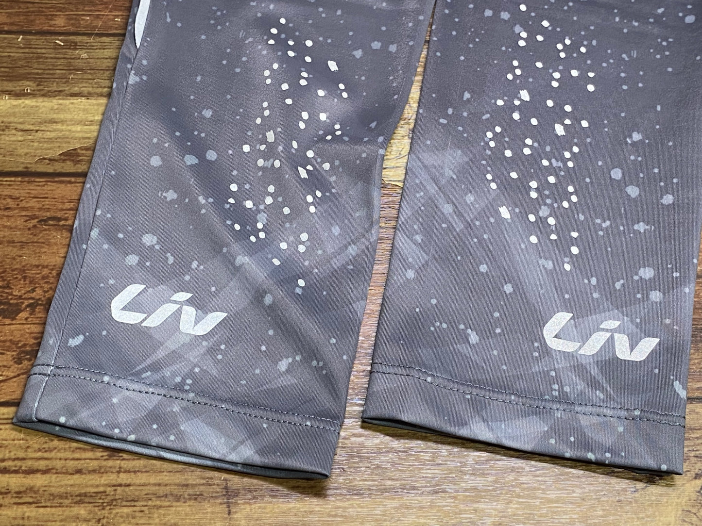 IV892 ジャイアント GIANT Liv ZORYA レッグカバー 黒グレー M