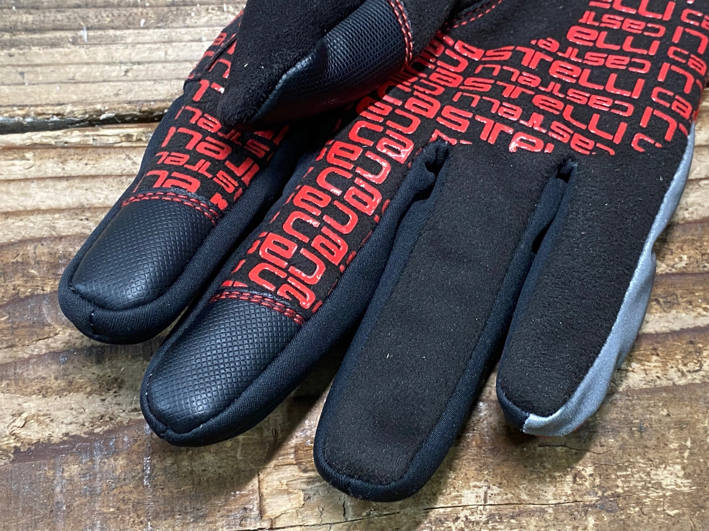 IV956 カステリ CASTELLI SPETTACOLO グローブ 黒 赤 L 裏起毛