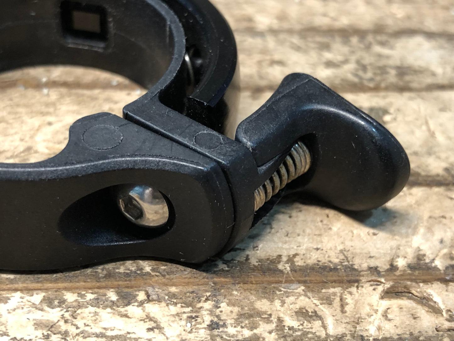 IN702 ノグ knog オイ Oi ベル Φ31.8 黒