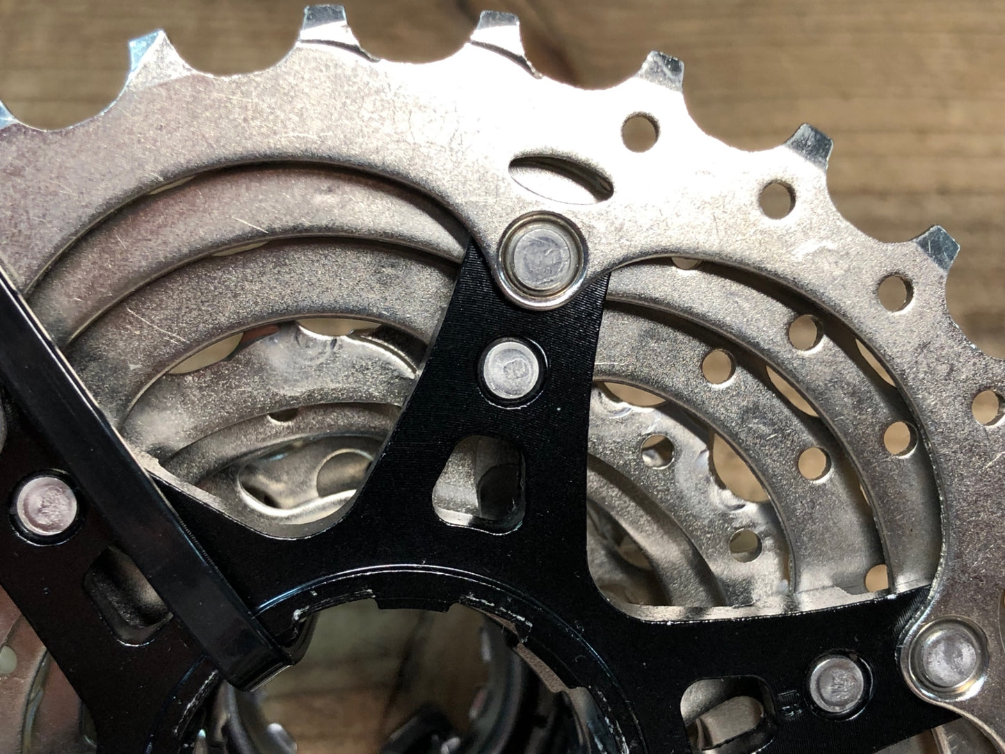 HZ045 シマノ SHIMANO 105 CS-R7000 スプロケット 11s 11-30T