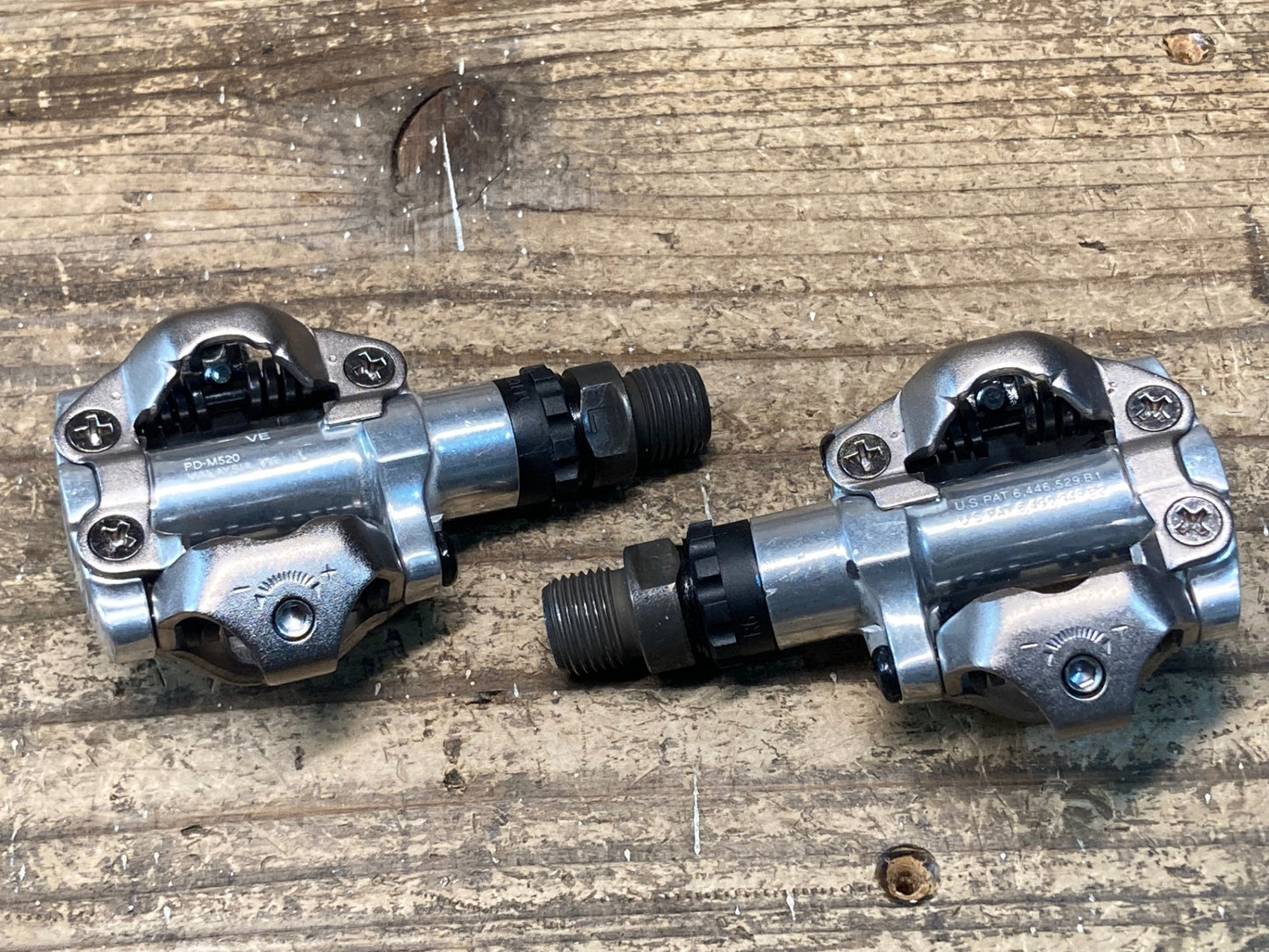 IS282 シマノ SHIMANO PD-M520 ビンディングペダル SPD